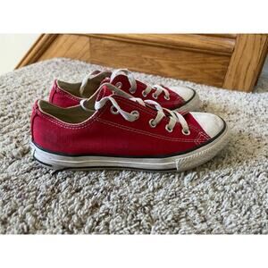 Converse unisex kids 2 red low tops